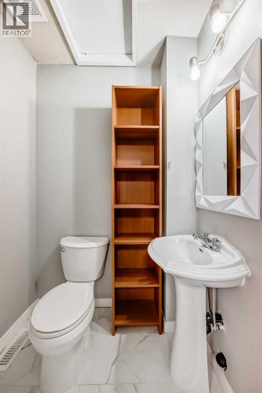 Single Family House Bi-level for Sale in  B Street SE Penbrooke Meadows Calgary 