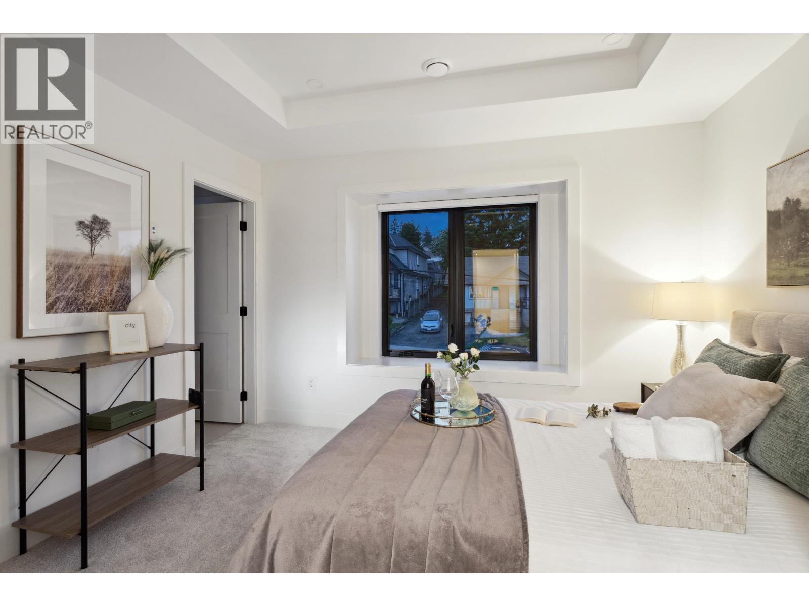 101 1038 DELESTRE AVENUE, Coquitlam