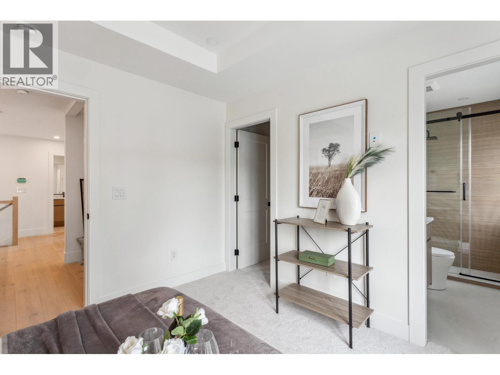 101 1038 DELESTRE AVENUE, Coquitlam