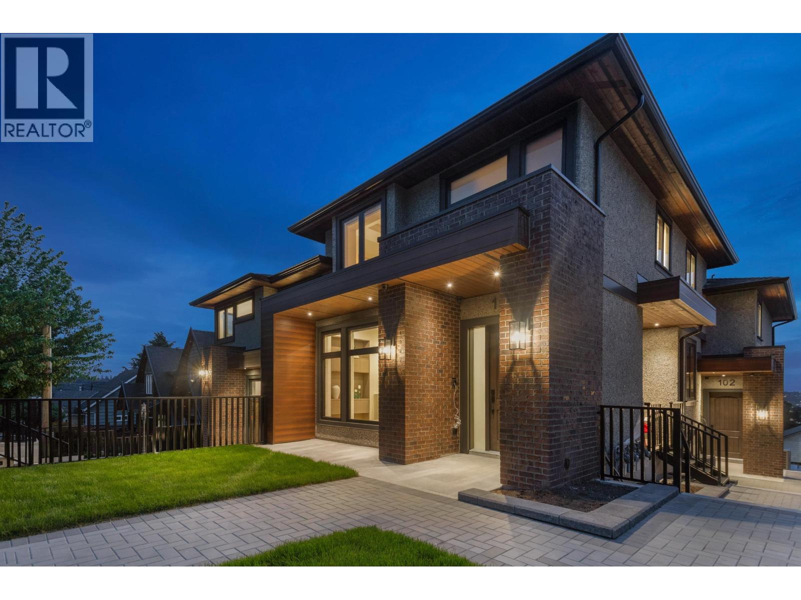 101 1038 DELESTRE AVENUE, Coquitlam