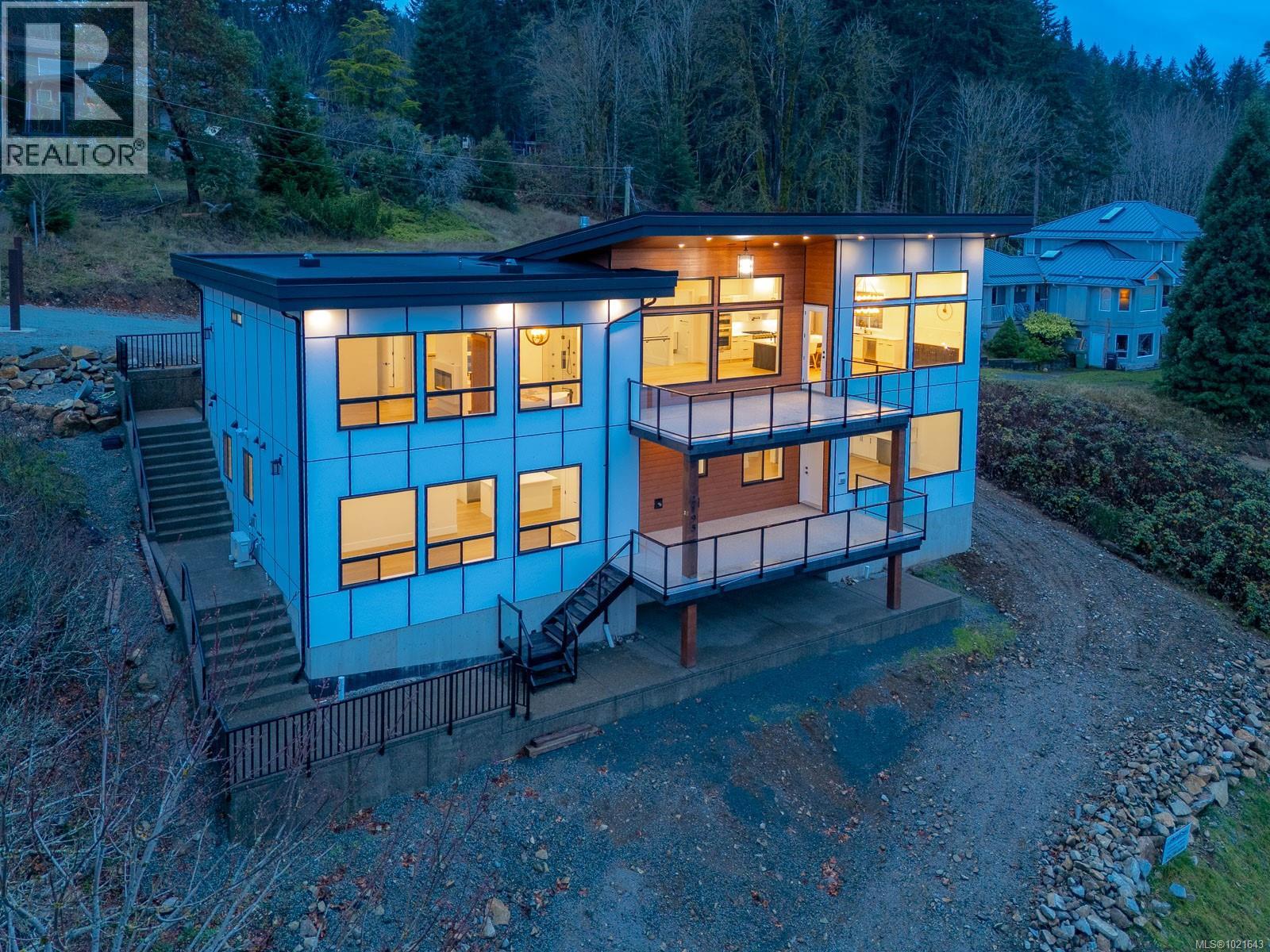 2195 Mallory Dr, Port Alberni