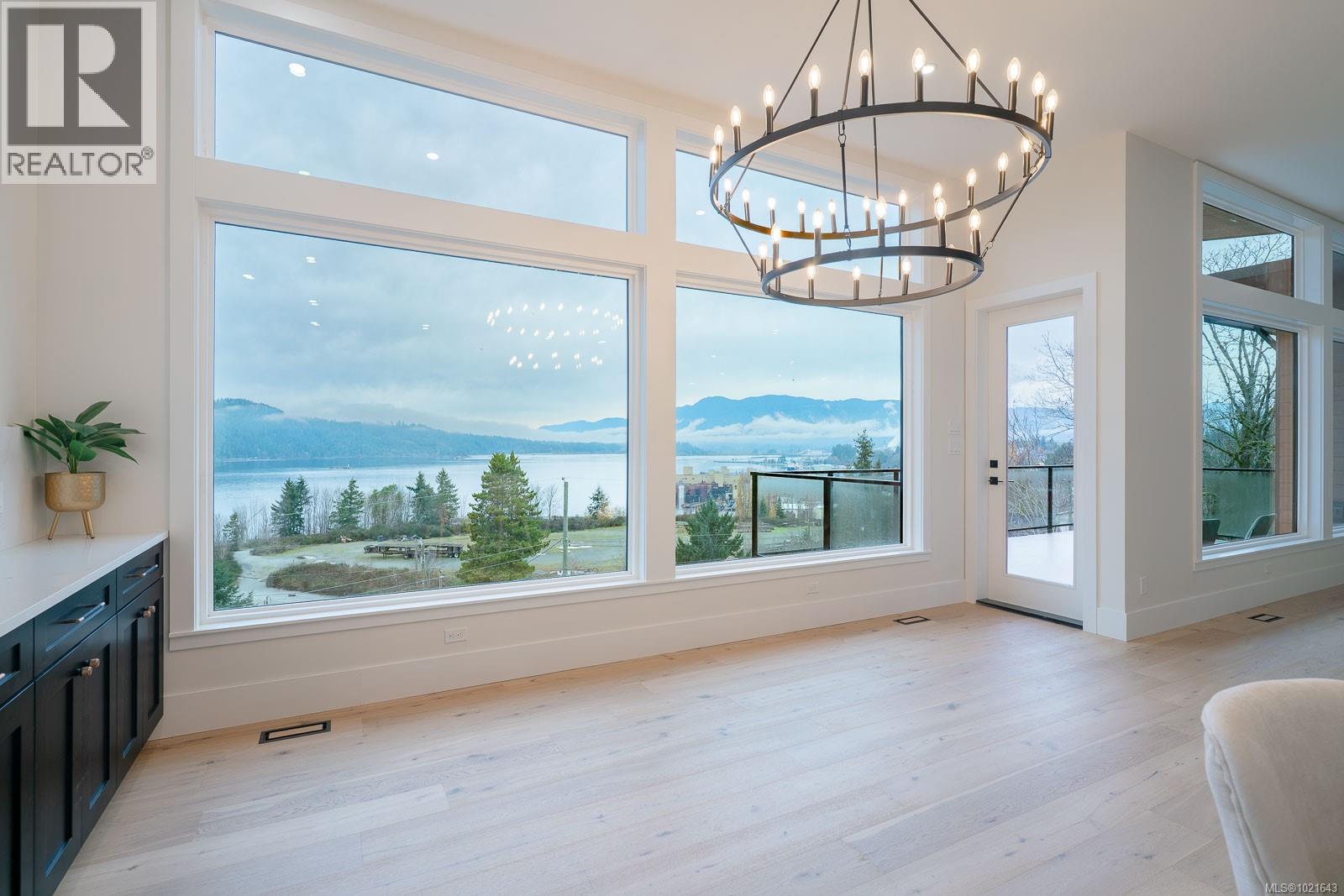 2195 Mallory Dr, Port Alberni