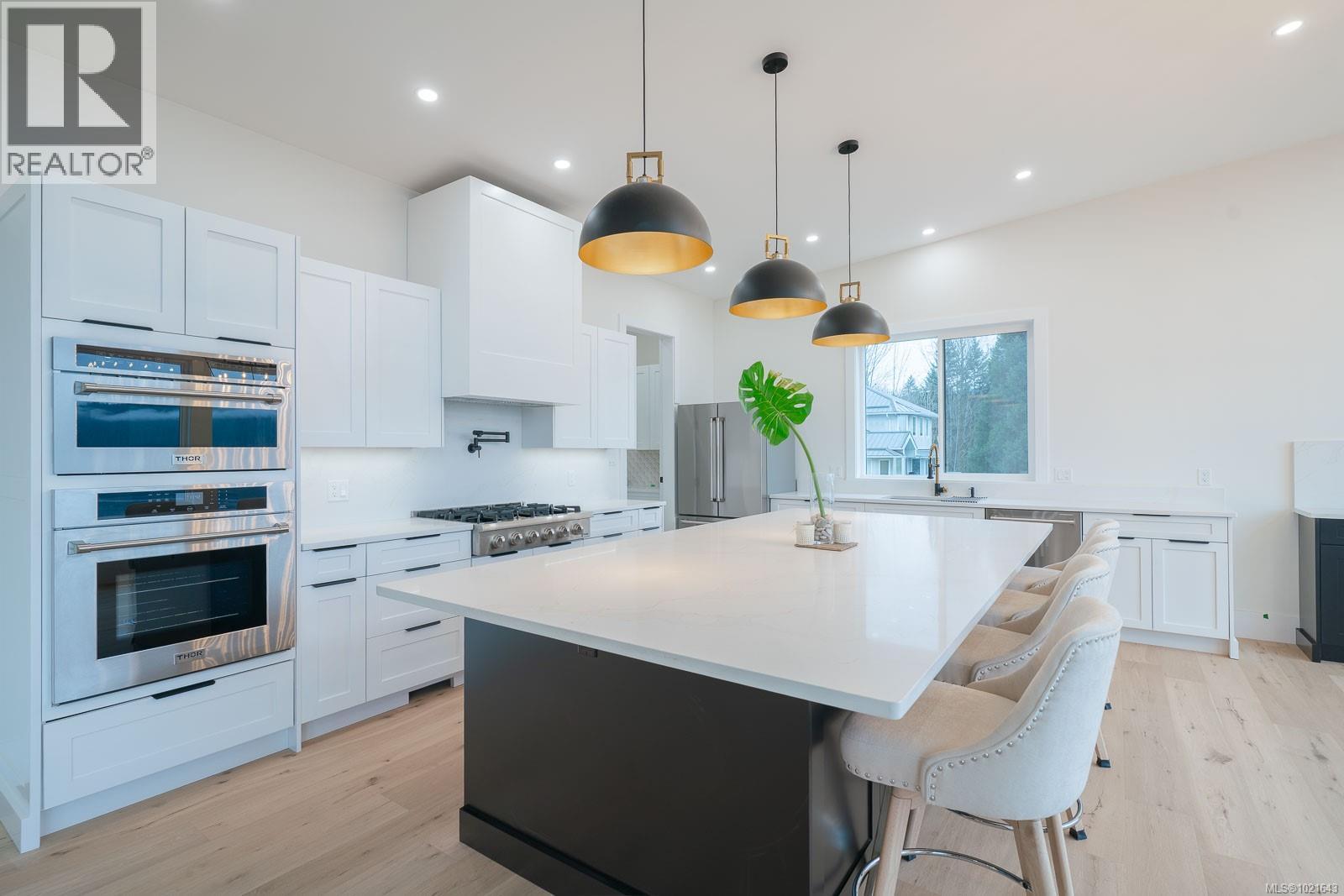 2195 Mallory Dr, Port Alberni