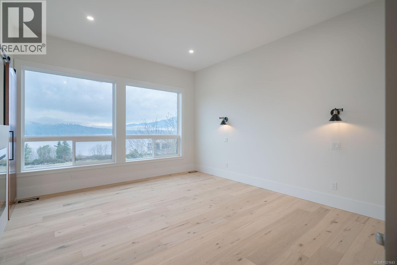 2195 Mallory Dr, Port Alberni