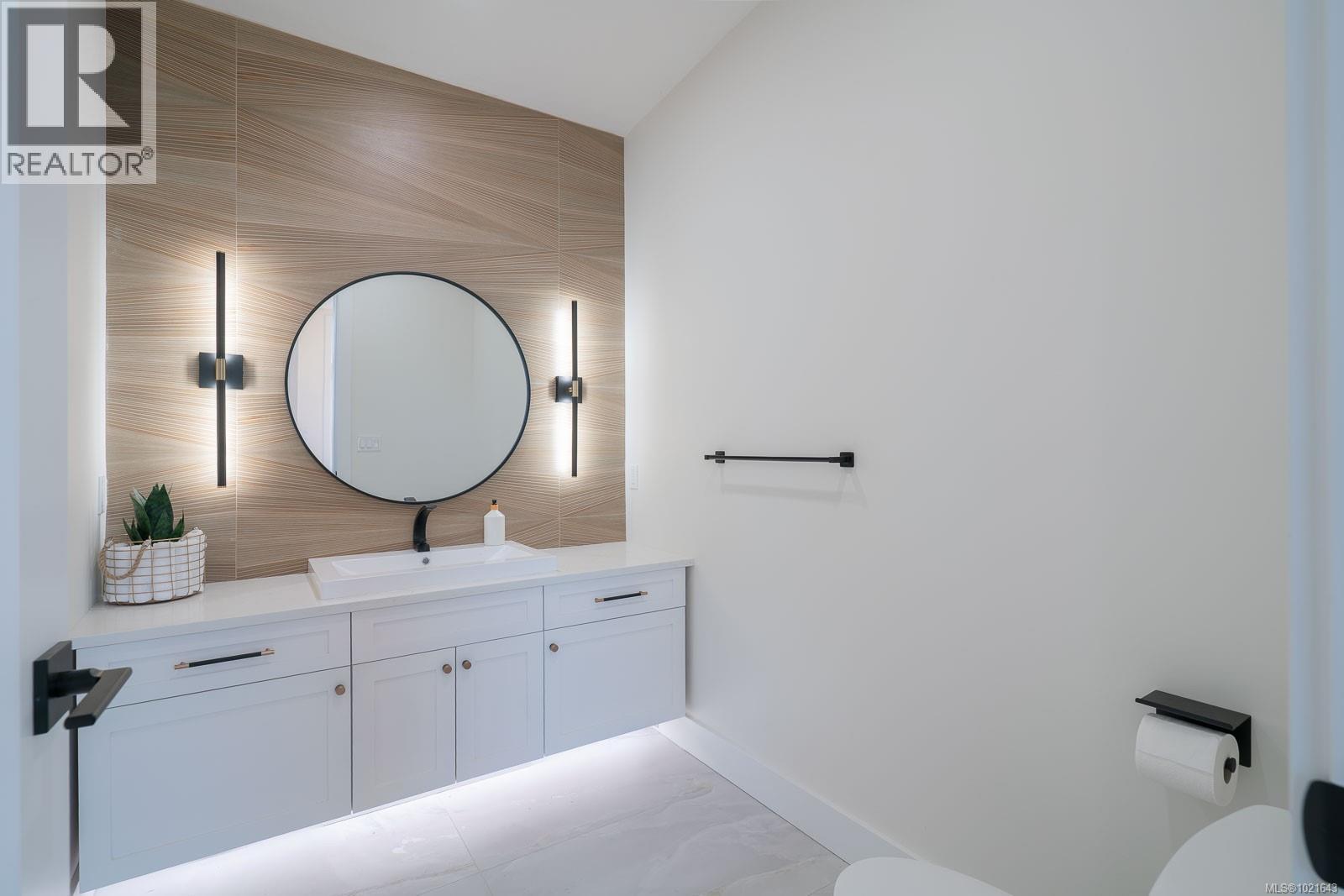 2195 Mallory Dr, Port Alberni