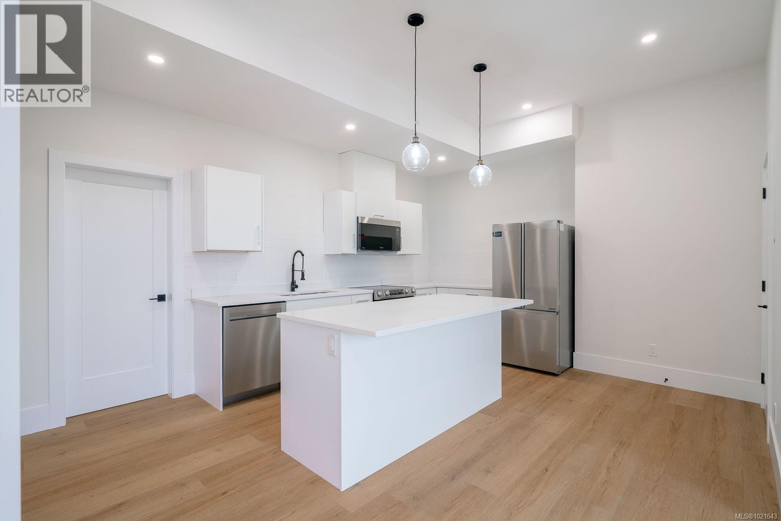 2195 Mallory Dr, Port Alberni