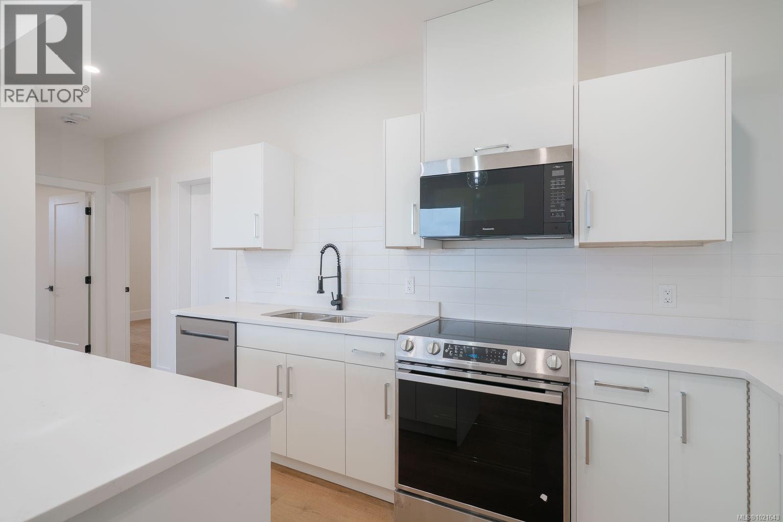 2195 Mallory Dr, Port Alberni