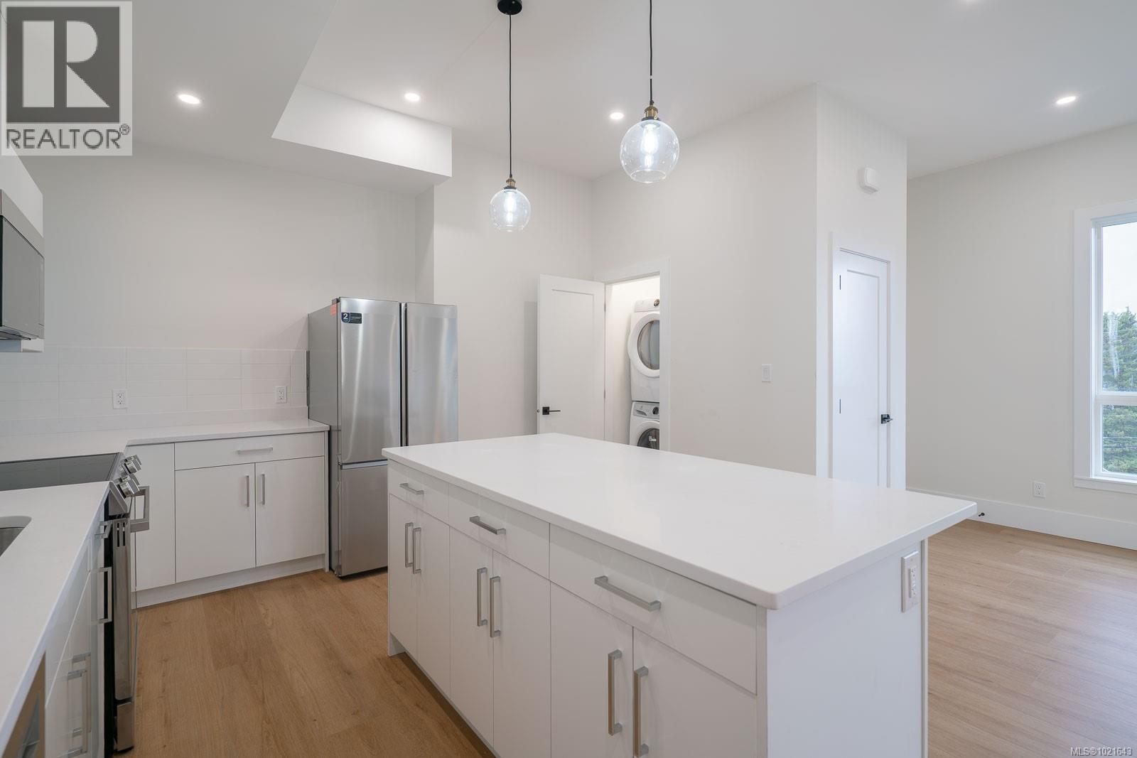 2195 Mallory Dr, Port Alberni