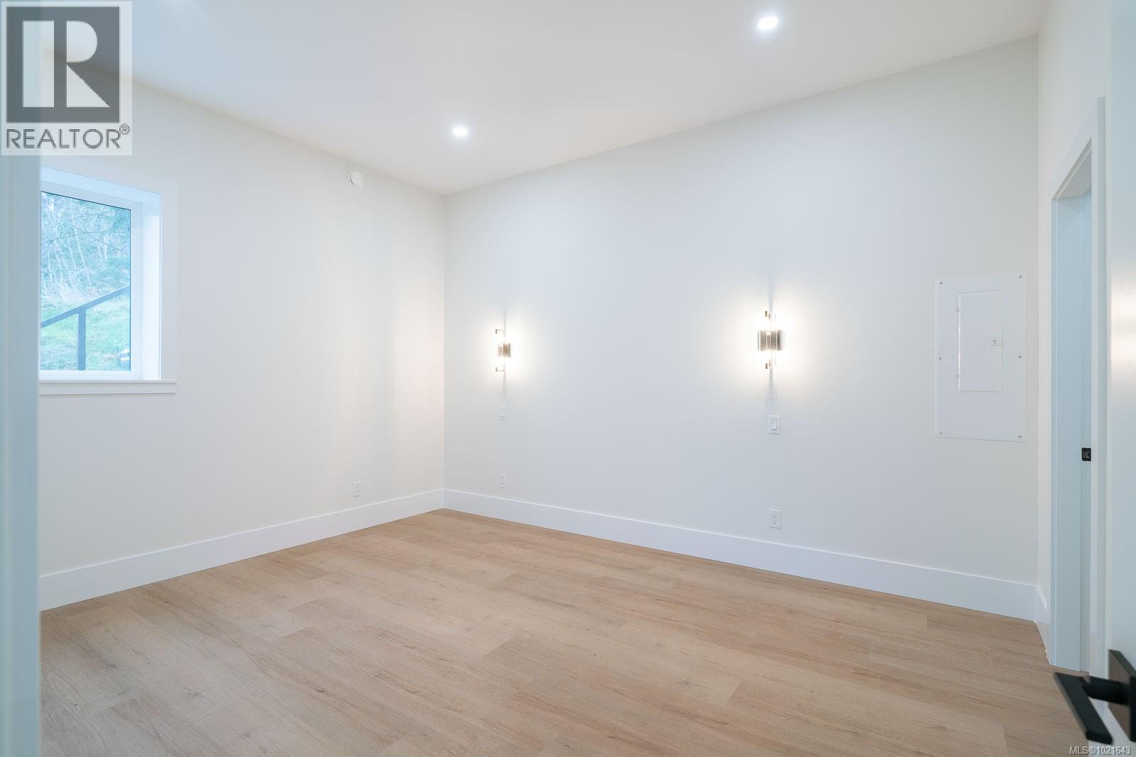 2195 Mallory Dr, Port Alberni