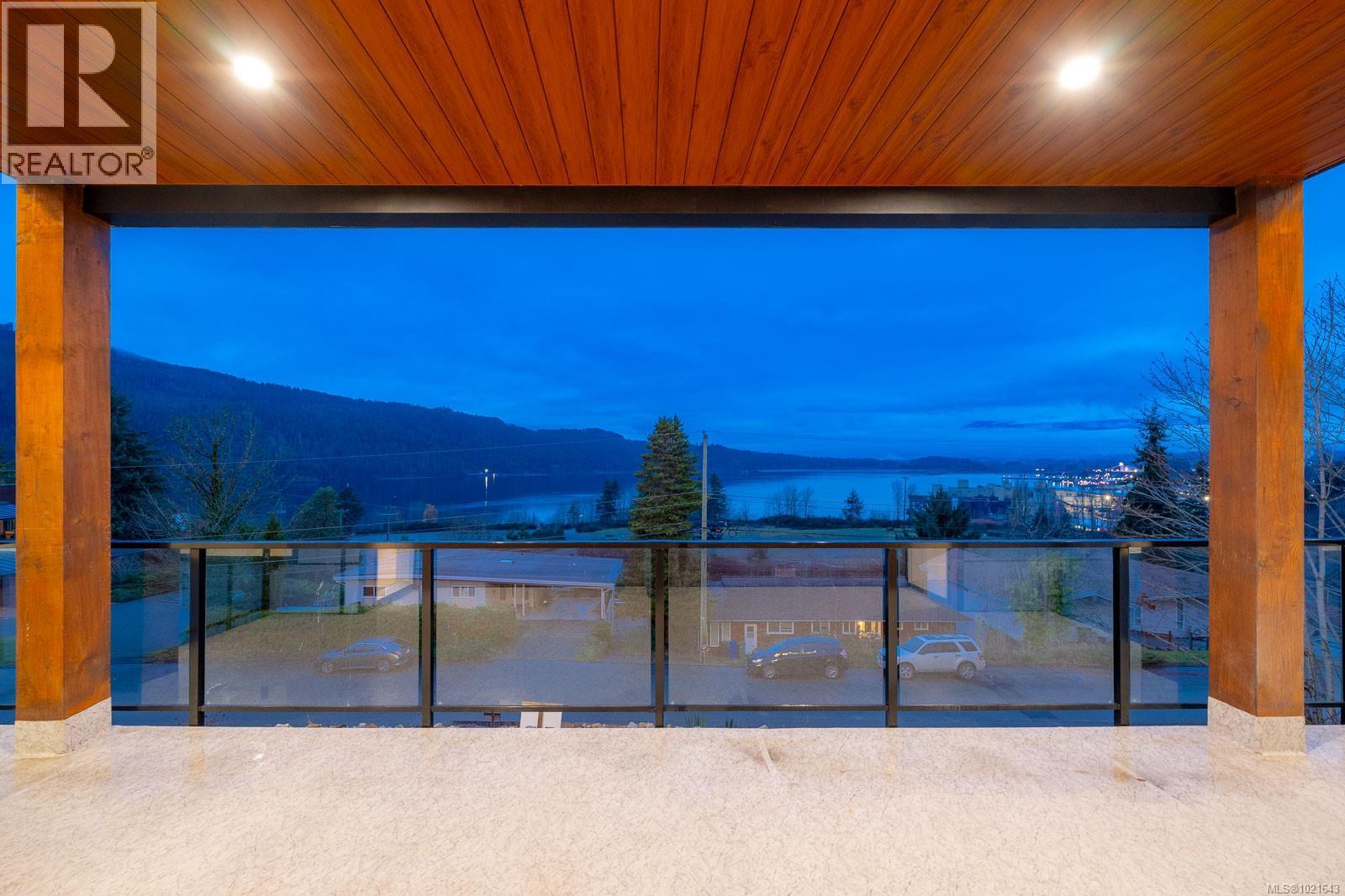 2195 Mallory Dr, Port Alberni