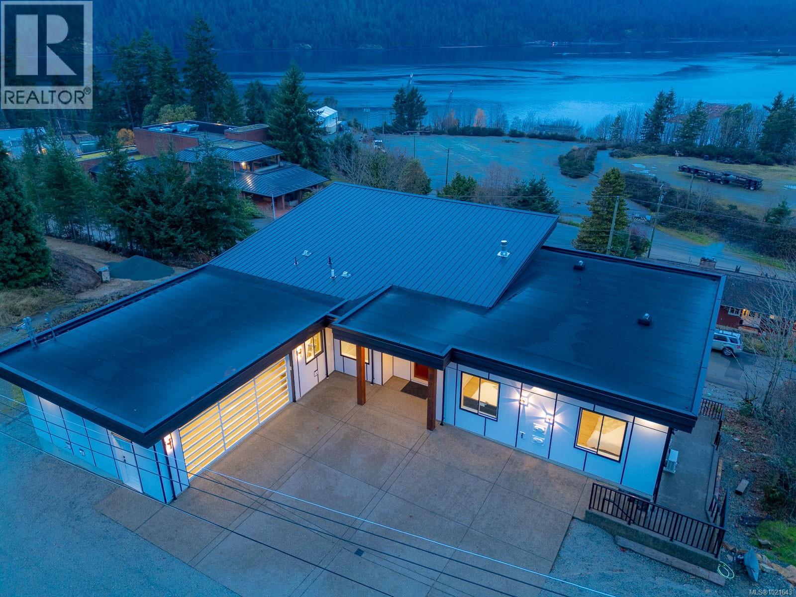 2195 Mallory Dr, Port Alberni