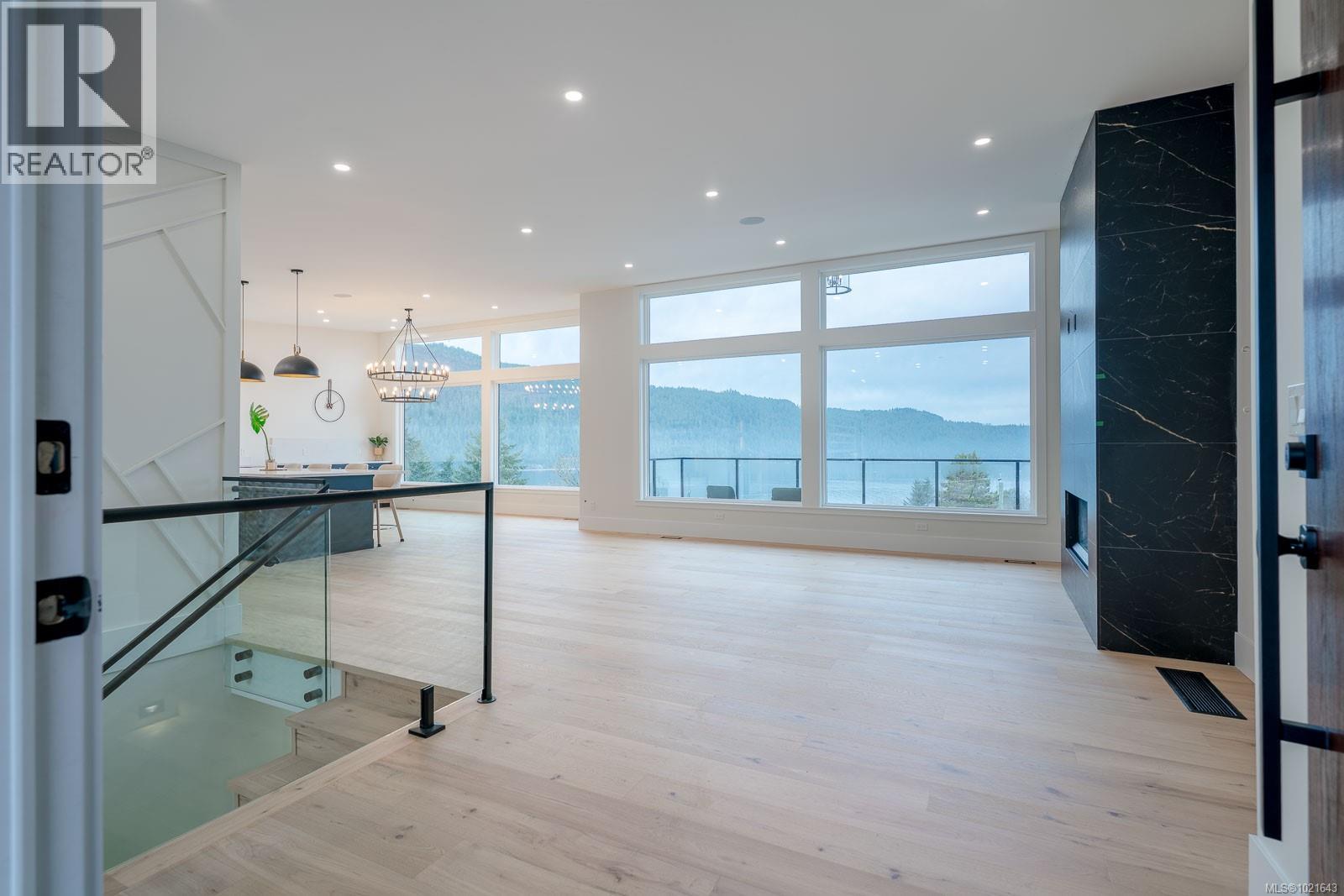 2195 Mallory Dr, Port Alberni