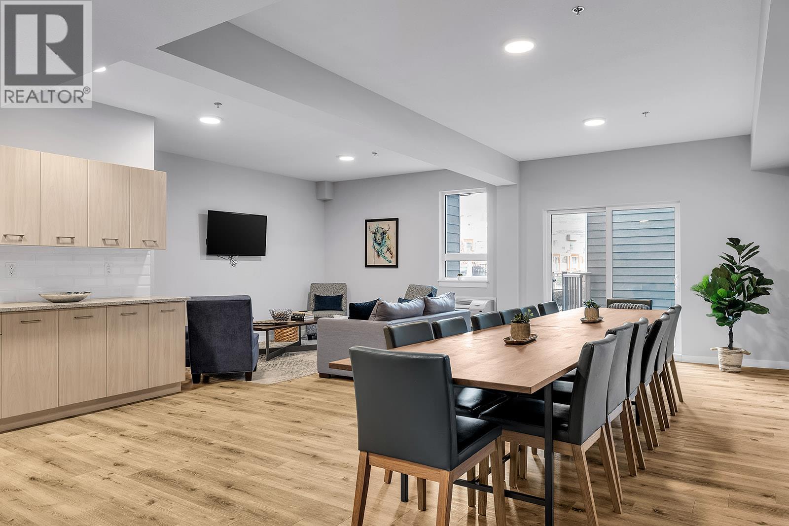 312 722 Valley Road, Kelowna