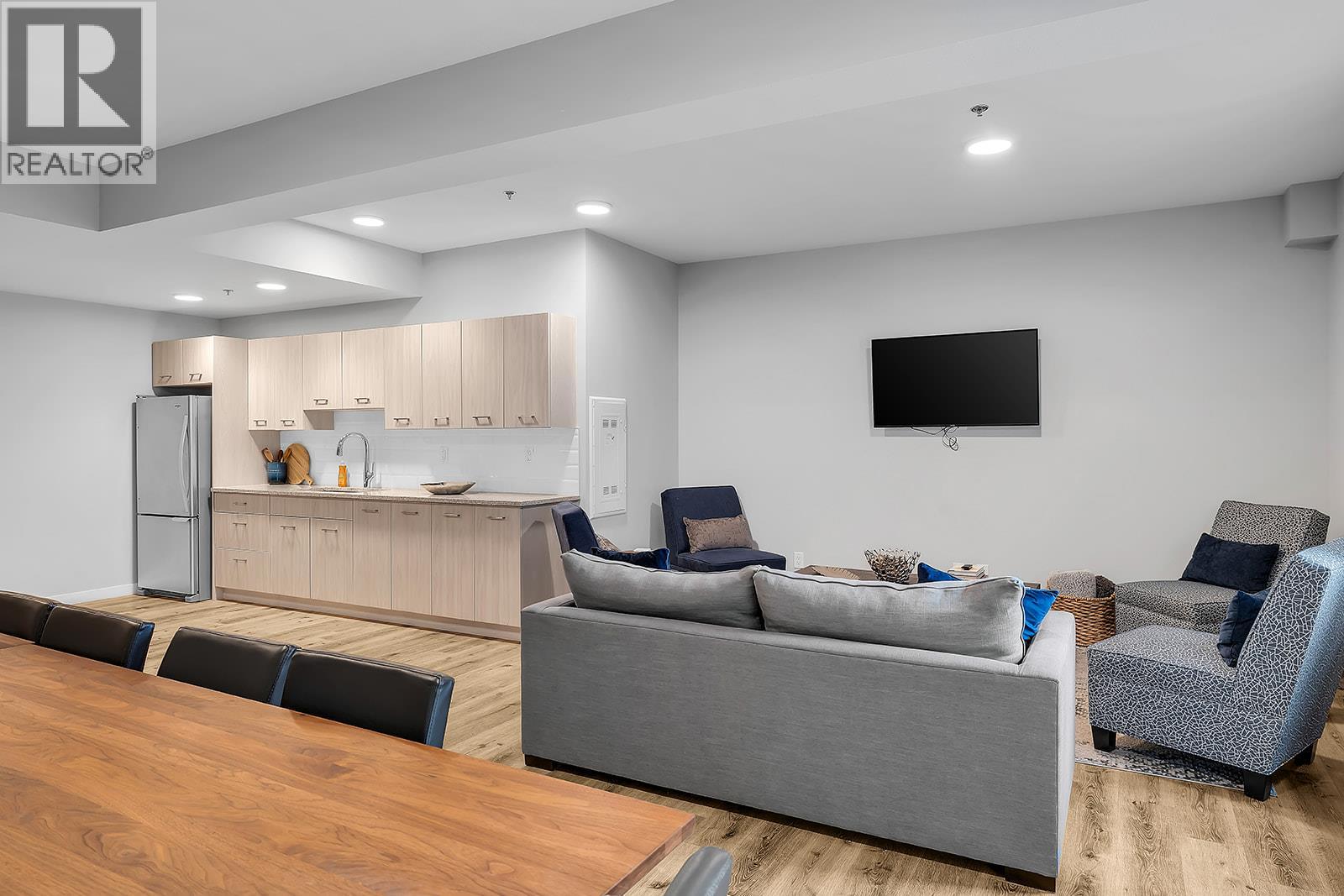 312 722 Valley Road, Kelowna