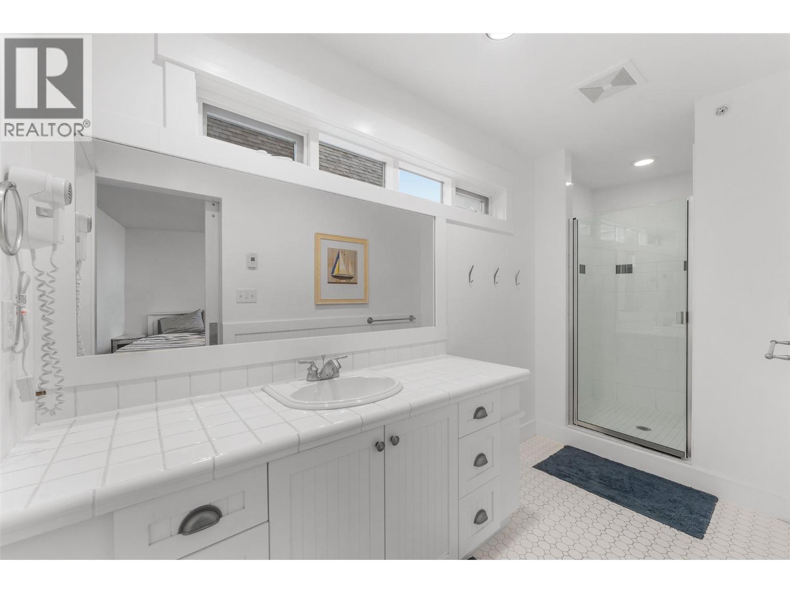 325 3880 Truswell Road, Kelowna