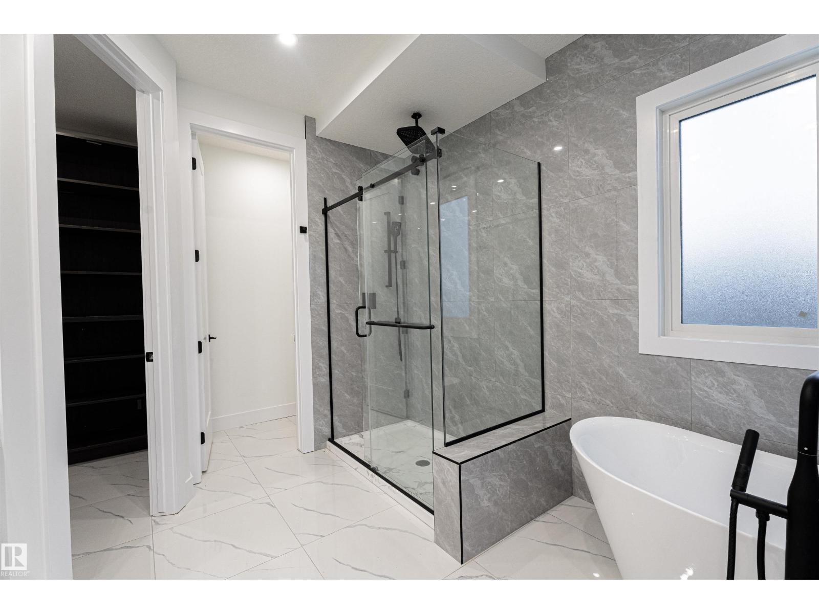 3820 42 AV, Beaumont