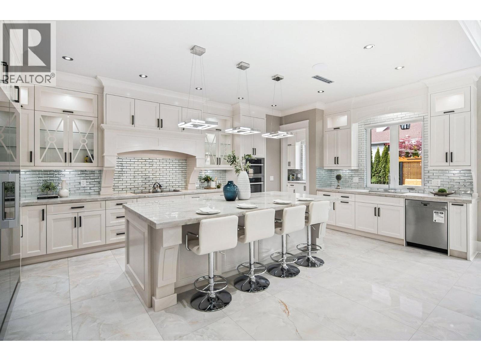 9631 BAKERVIEW Drive, Richmond