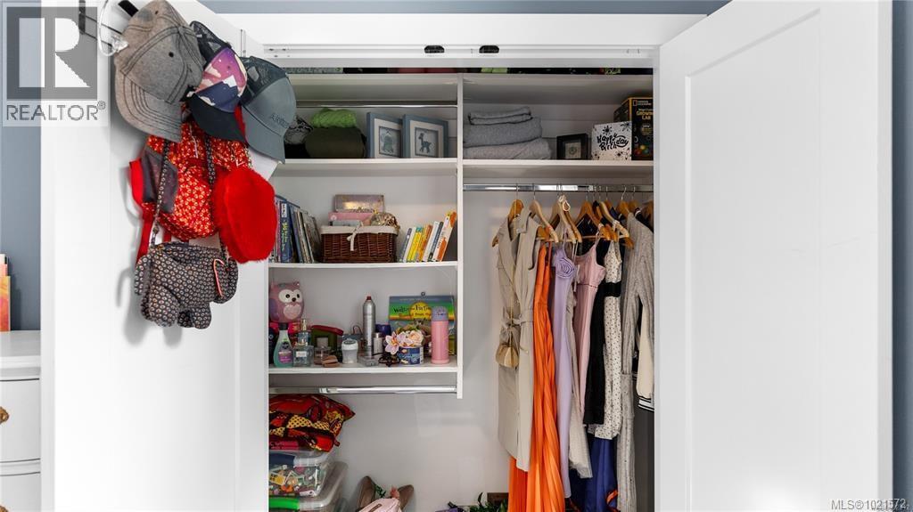 6290 Highwood Dr, Duncan