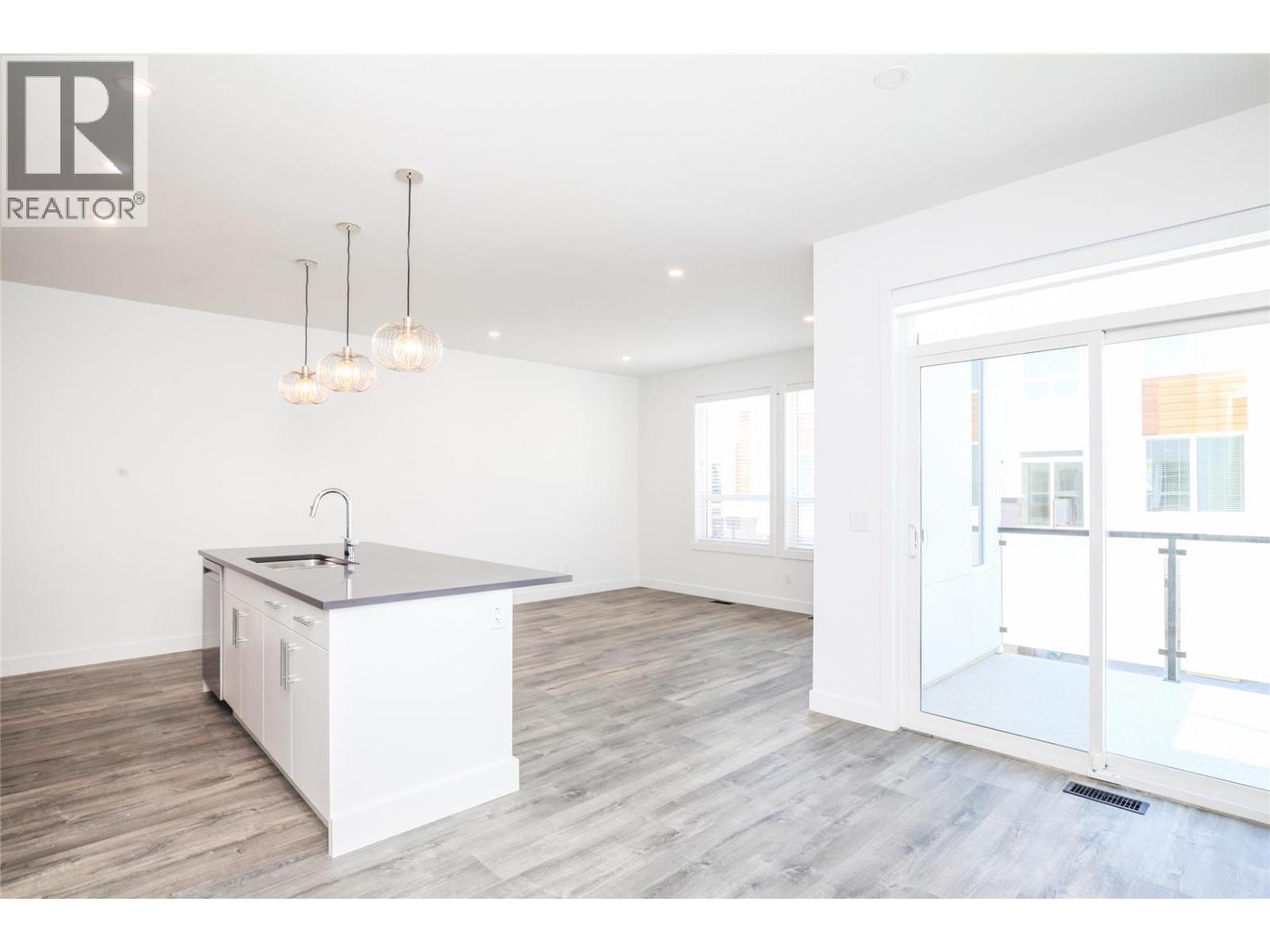 114 610 Academy Way, Kelowna