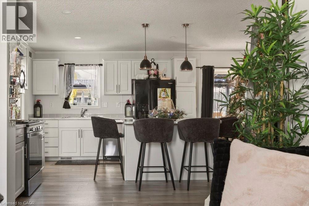 29 HICKORY HOLLOW - 14