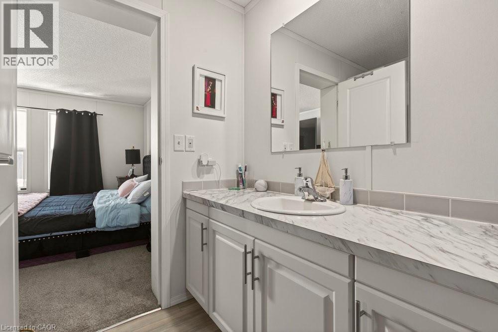 29 HICKORY HOLLOW - 19