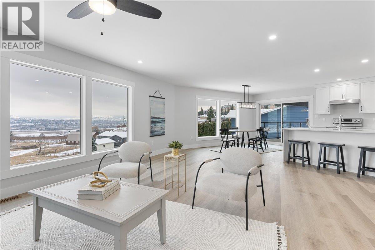  6535 Blue Jay Road, Vernon