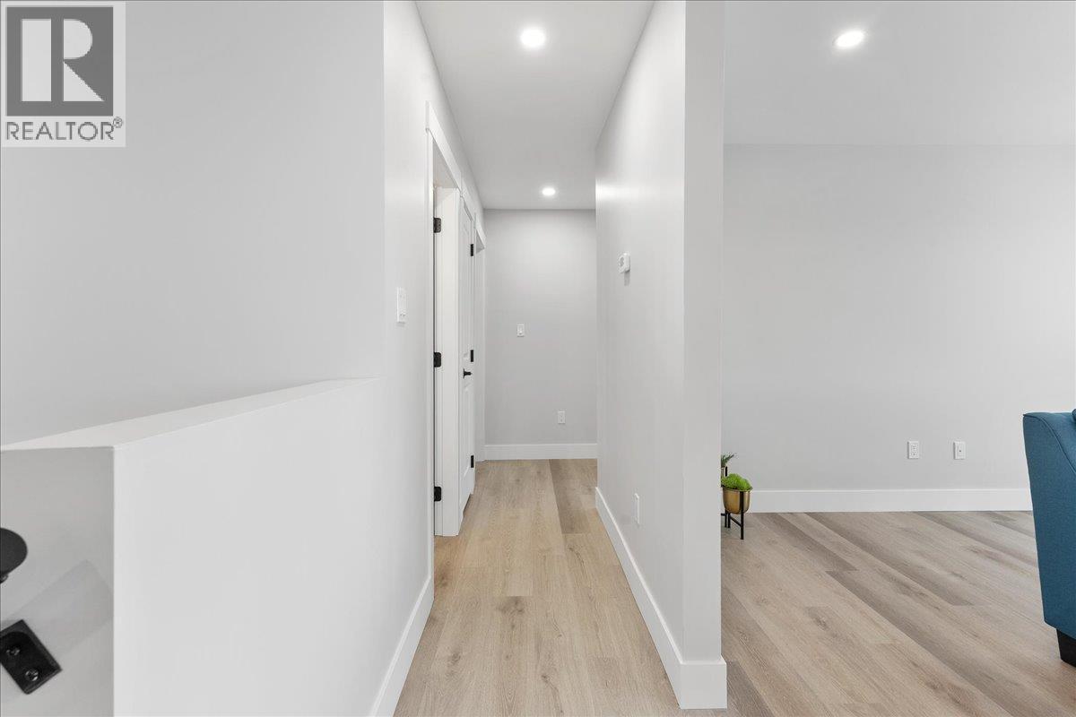  6535 Blue Jay Road, Vernon