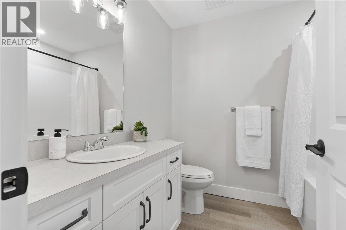  6535 Blue Jay Road, Vernon