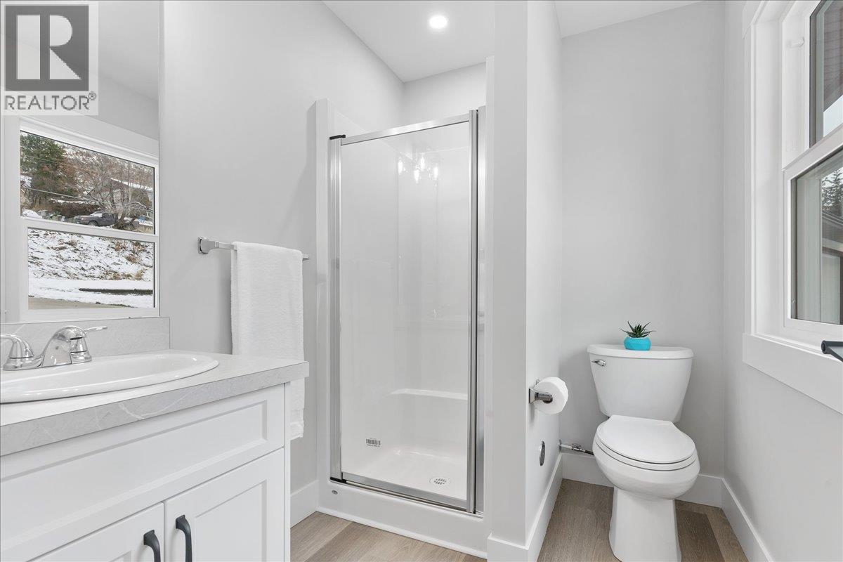  6535 Blue Jay Road, Vernon