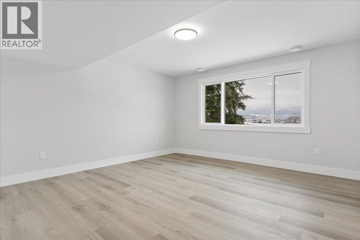  6535 Blue Jay Road, Vernon