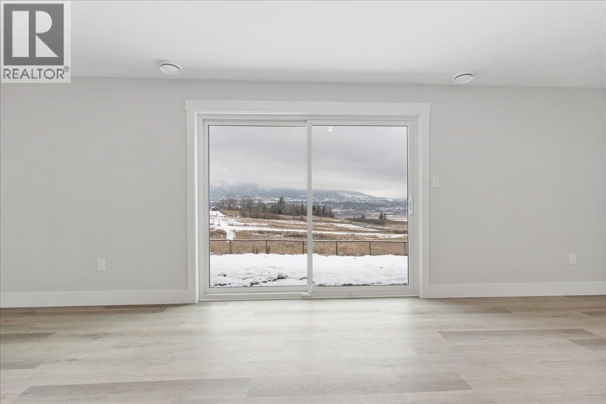  6535 Blue Jay Road, Vernon