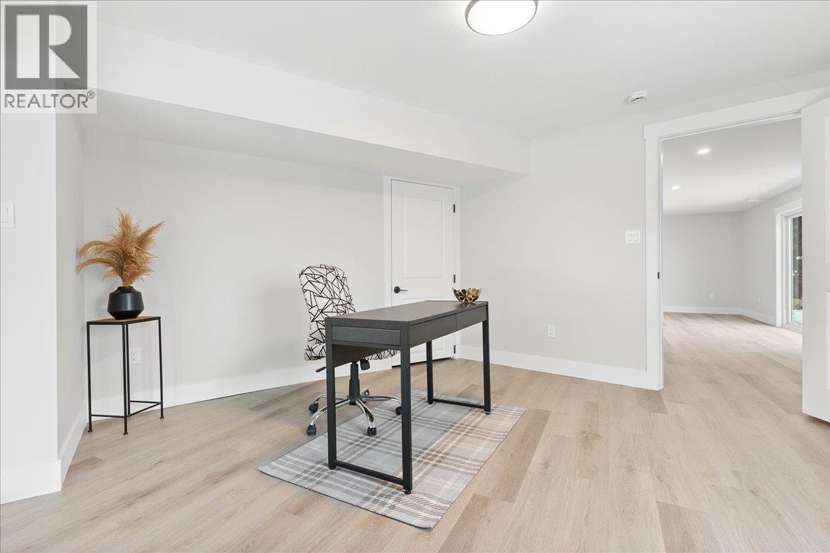  6535 Blue Jay Road, Vernon