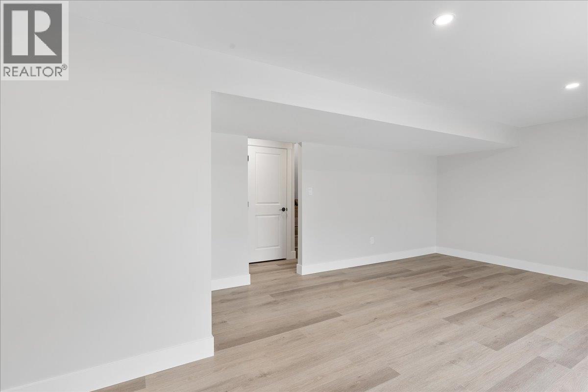  6535 Blue Jay Road, Vernon