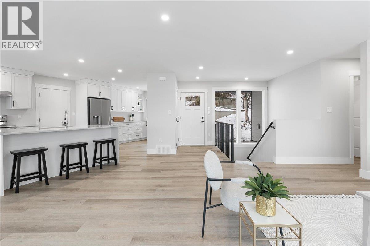  6535 Blue Jay Road, Vernon