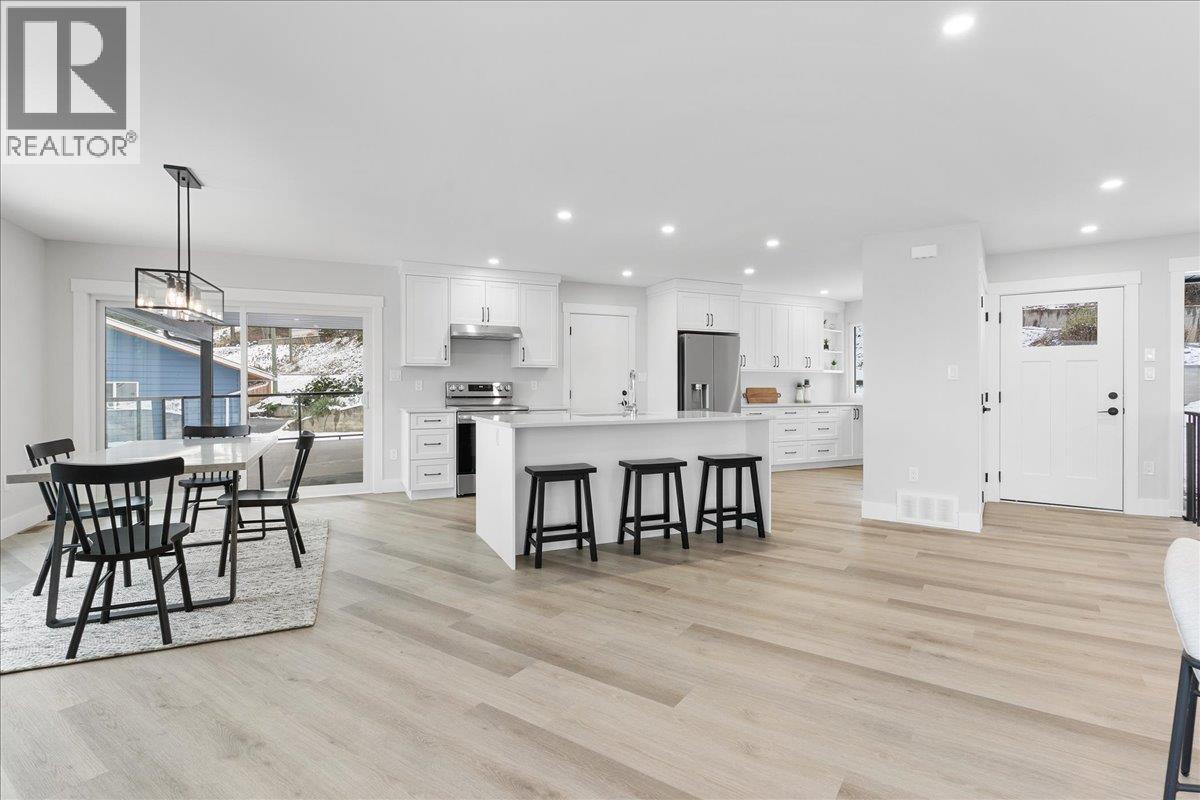  6535 Blue Jay Road, Vernon