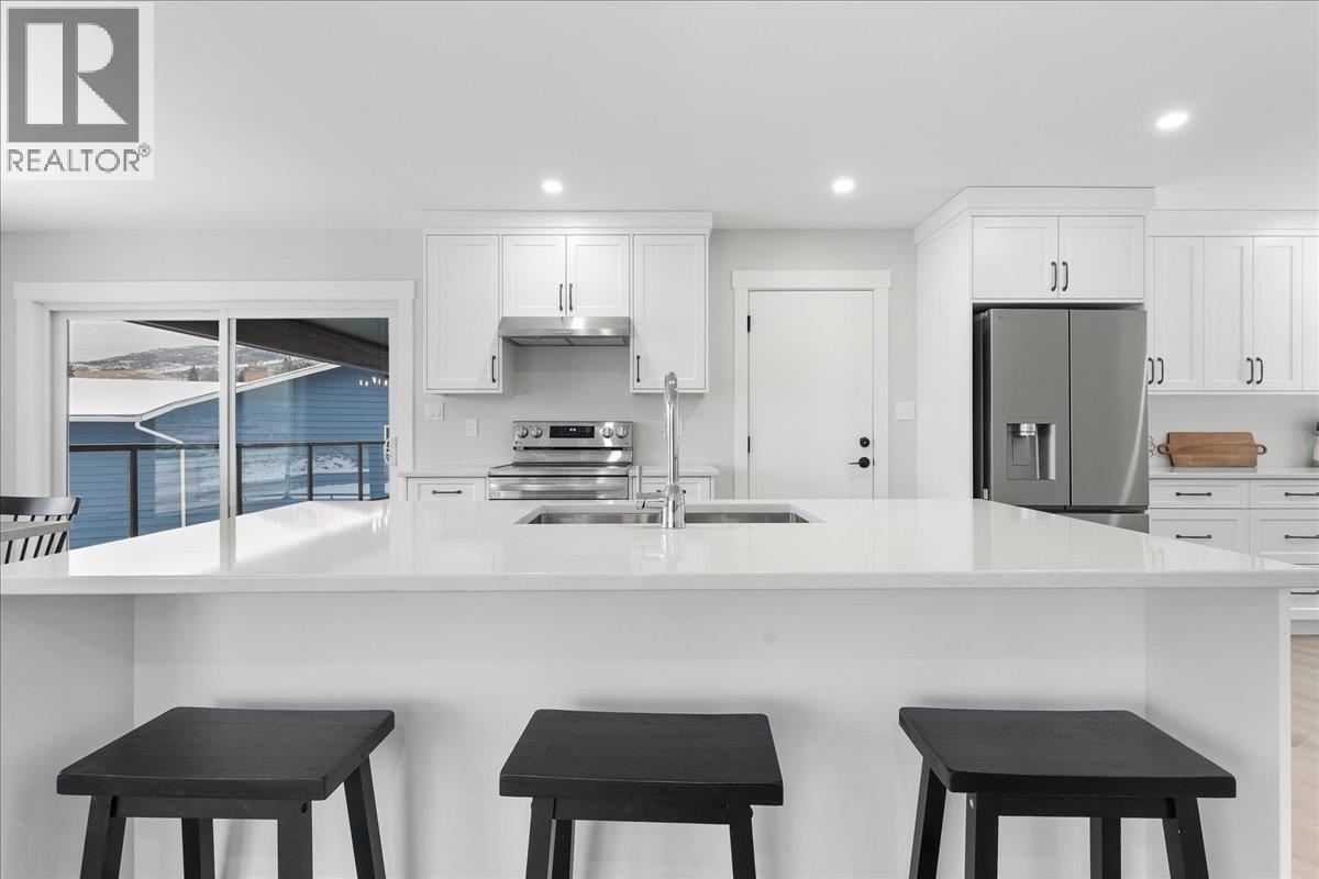  6535 Blue Jay Road, Vernon