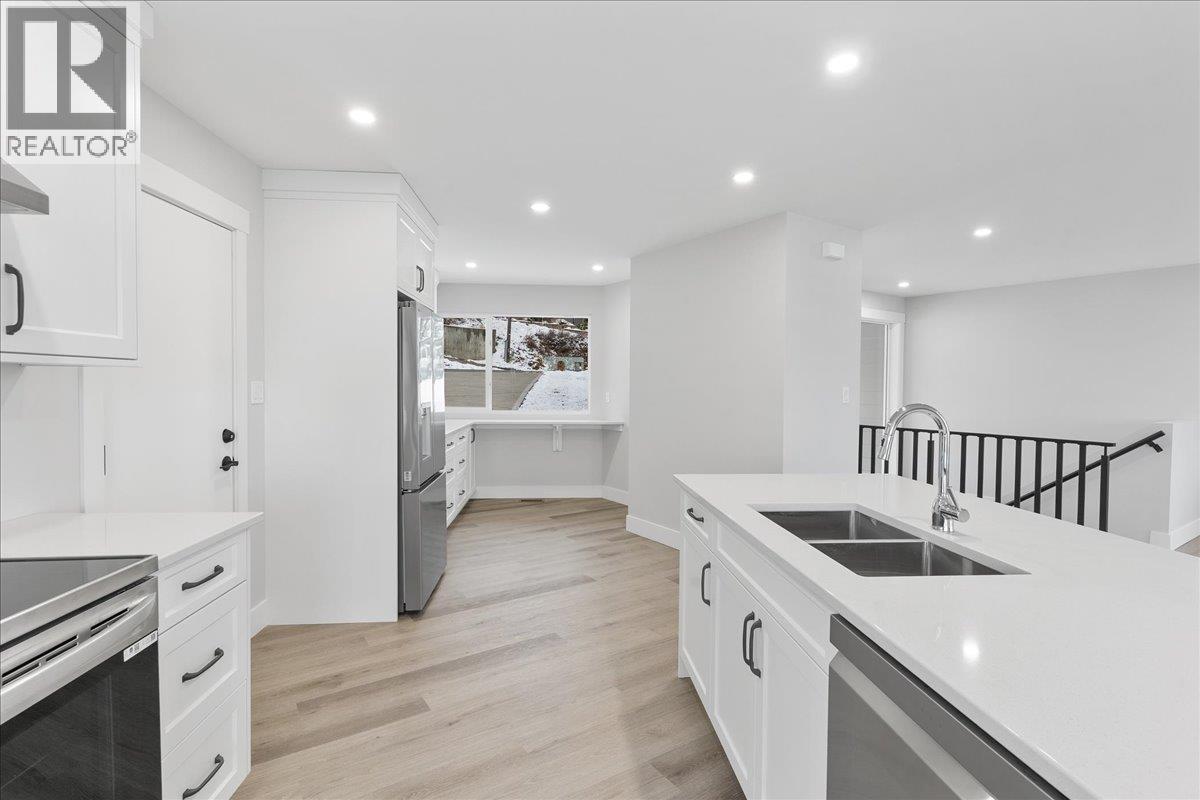  6535 Blue Jay Road, Vernon