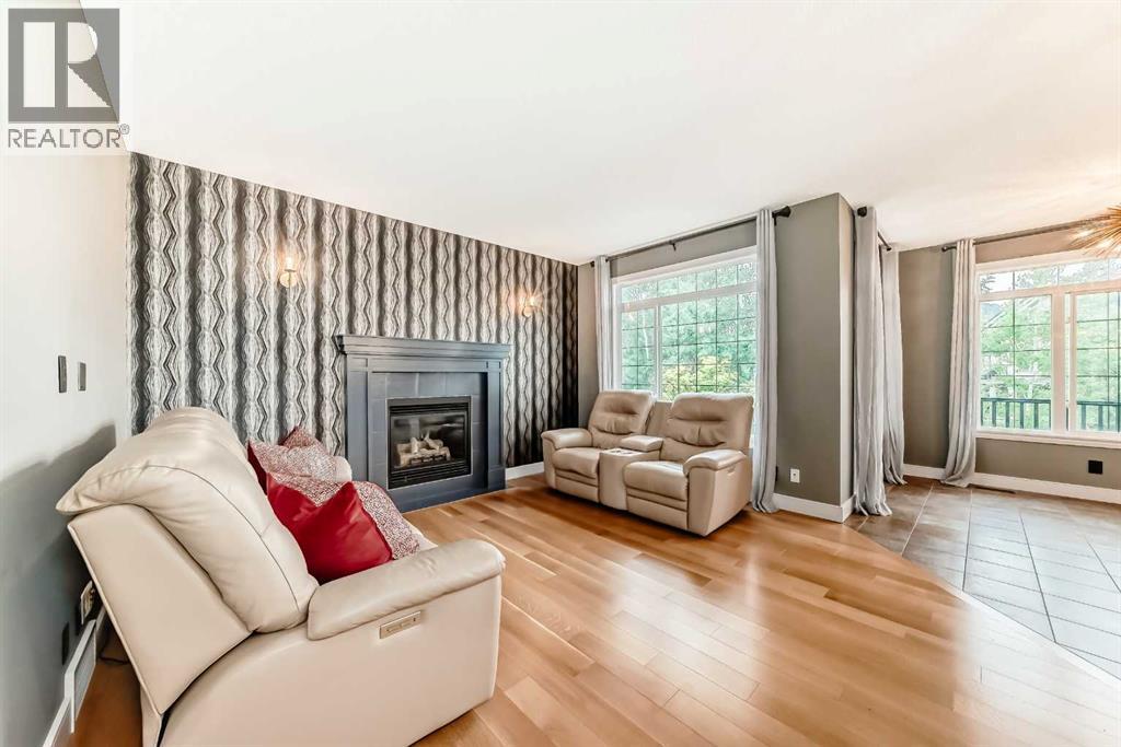 Single Family House for Sale in  Tuscany Estates Crescent NW Tuscany Calgary 