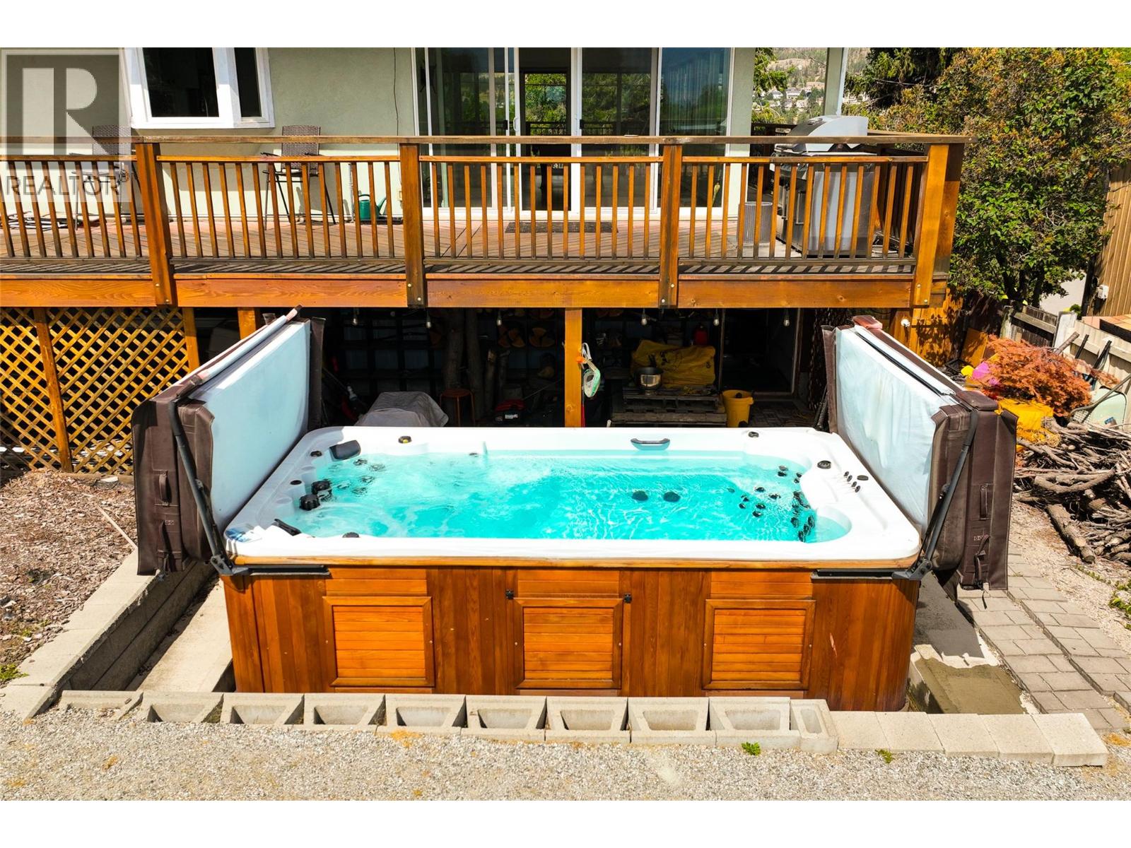  2415 COLLINGWOOD Road, West Kelowna