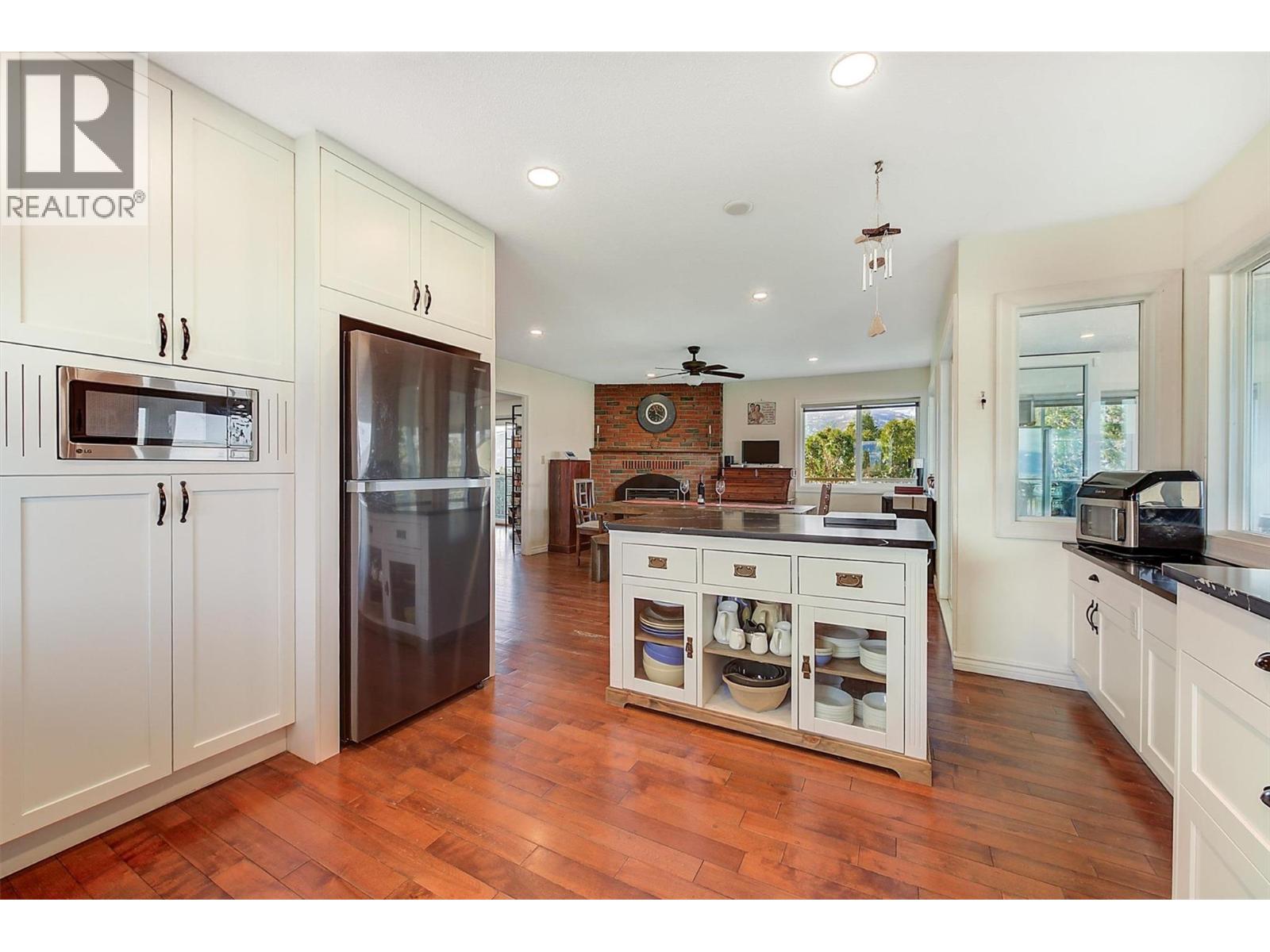  2415 COLLINGWOOD Road, West Kelowna