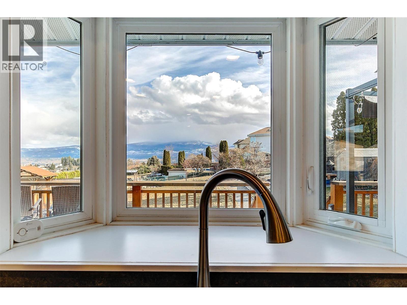  2415 COLLINGWOOD Road, West Kelowna