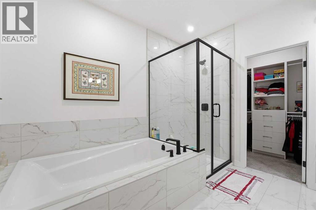 Single Family House for Sale in  Marina Cove SE Mahogany Calgary 