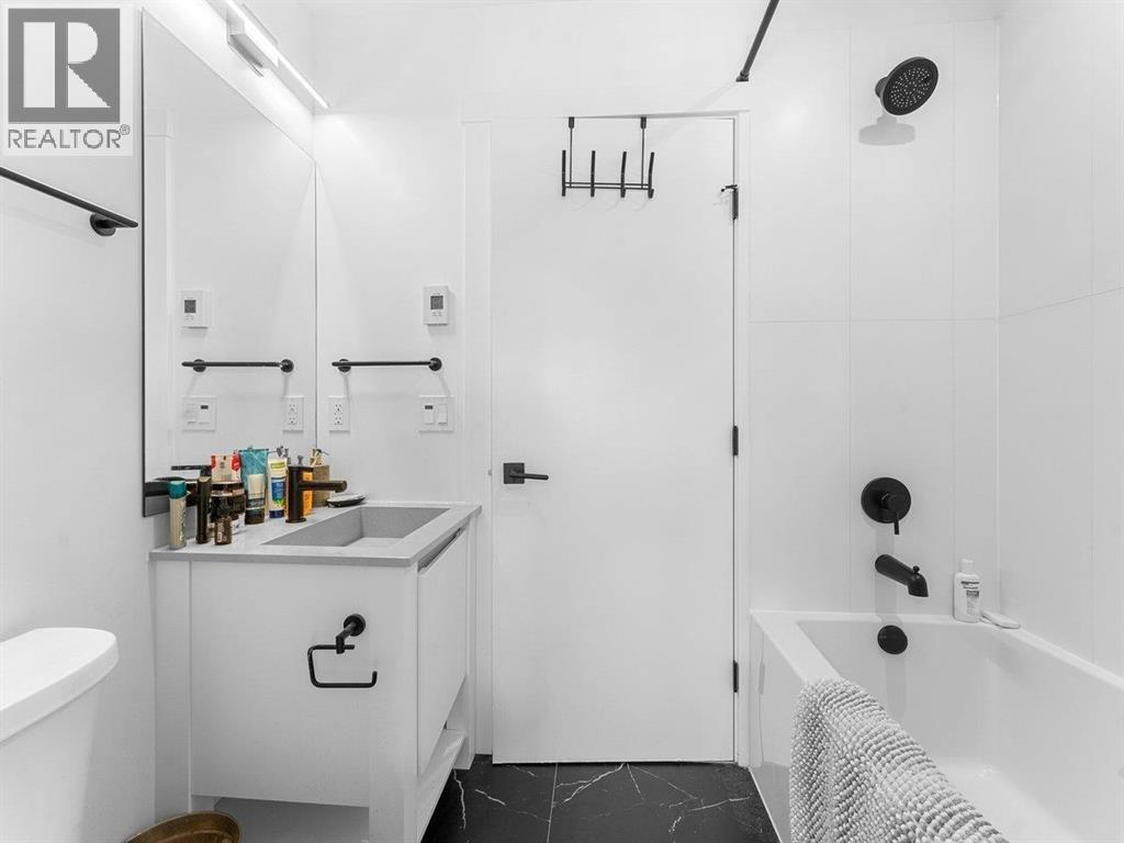 1315 2180 KELLY AVENUE, Port Coquitlam