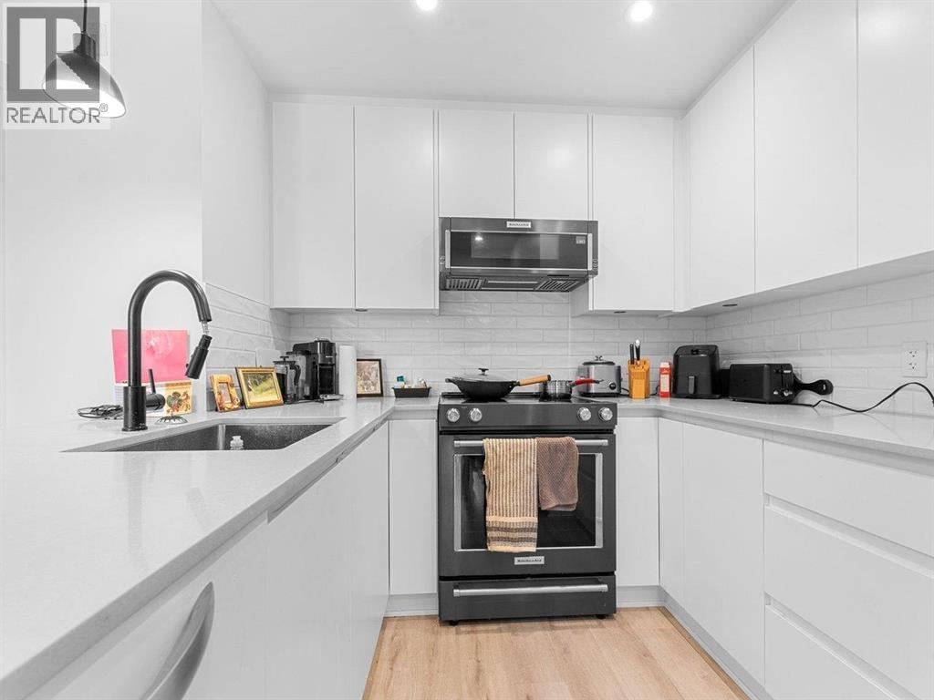 1315 2180 KELLY AVENUE, Port Coquitlam