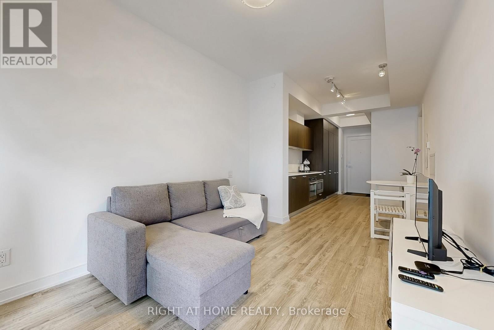 #3906 50 CHARLES STREET E - 11