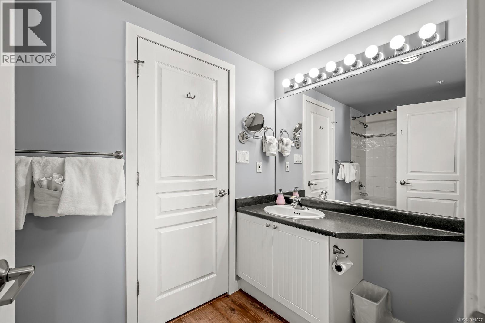 210 1290 Alpine Rd, Courtenay