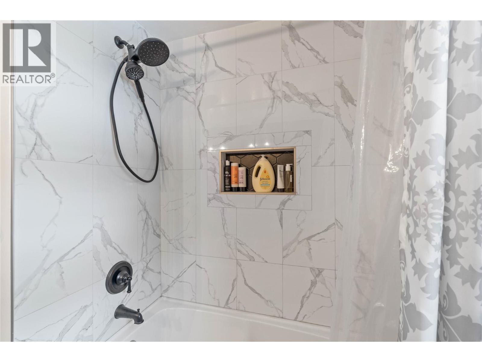 908 GLENEAGLES Drive, Kamloops