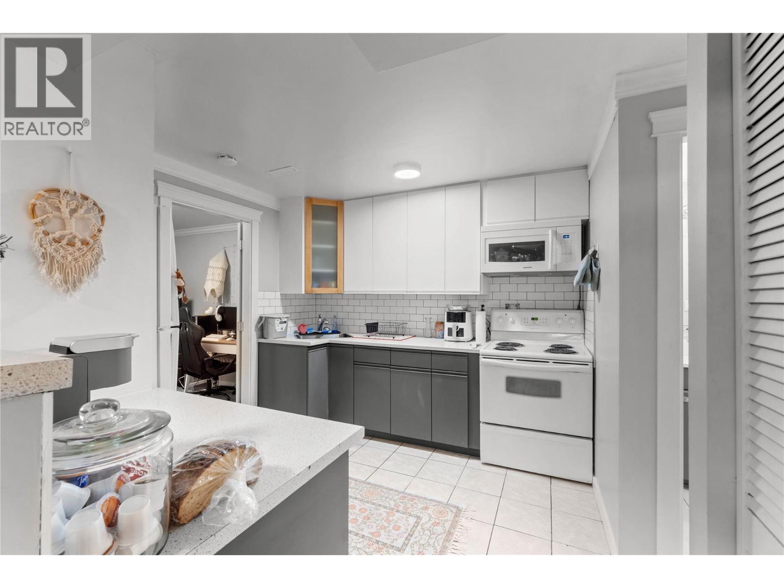 908 GLENEAGLES Drive, Kamloops