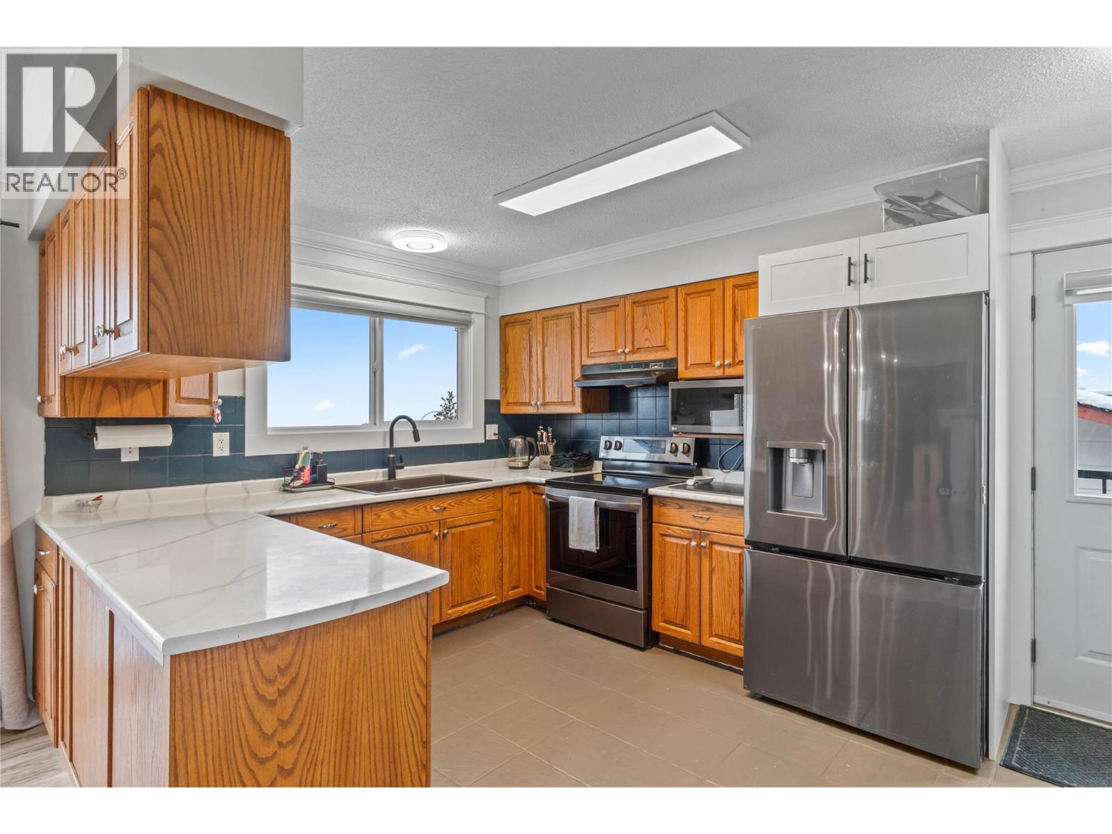 908 GLENEAGLES Drive, Kamloops