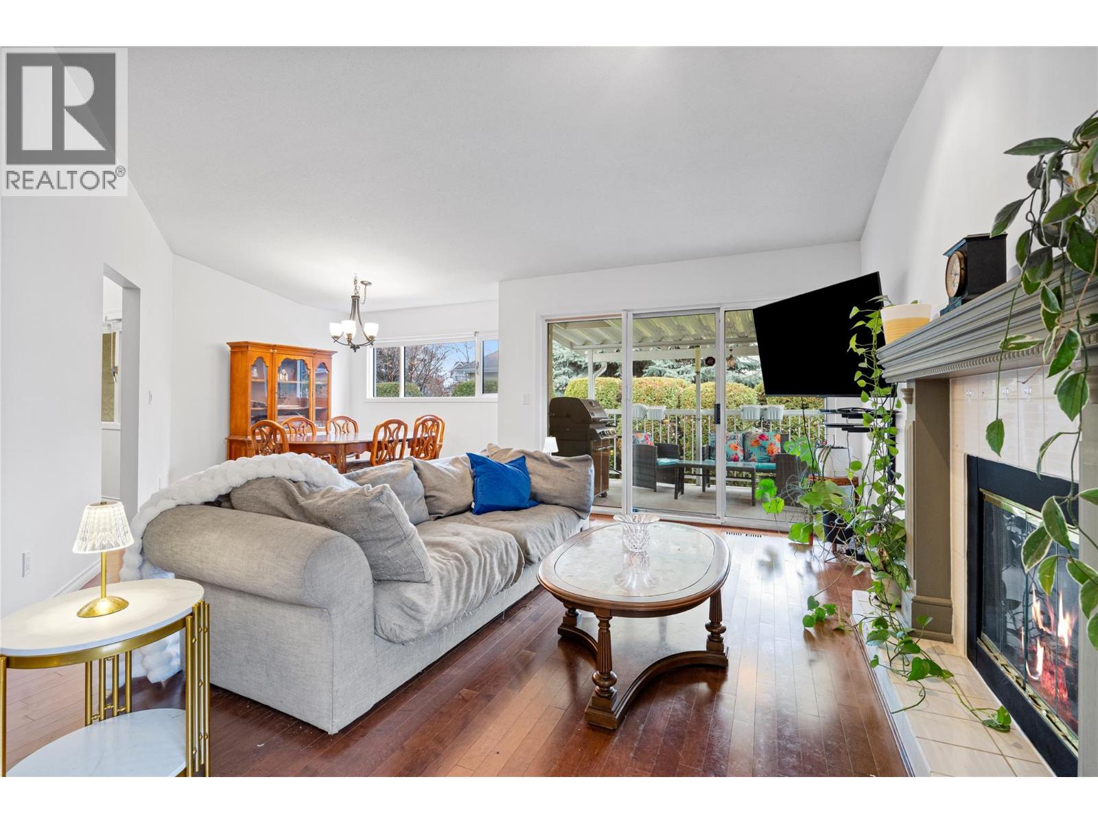 3 1873 Parkview Crescent, Kelowna